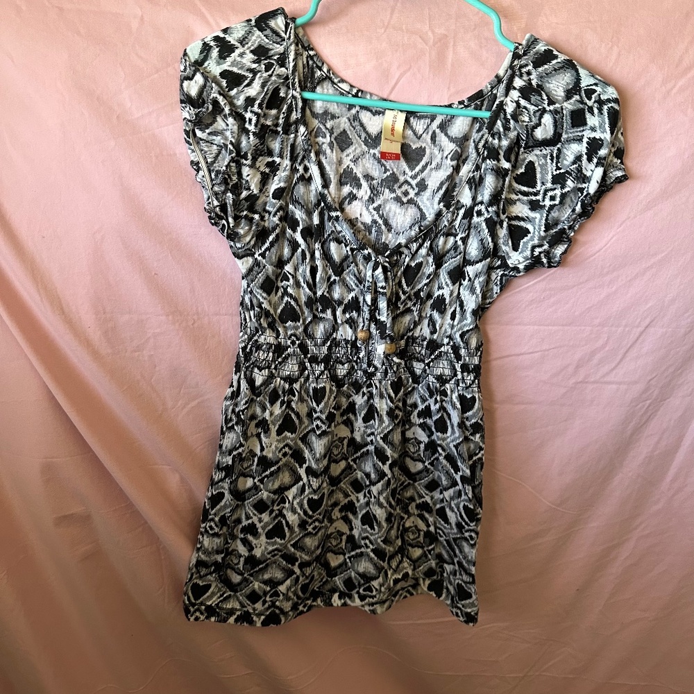 Black white No Boundaries Flare bottom long blouse